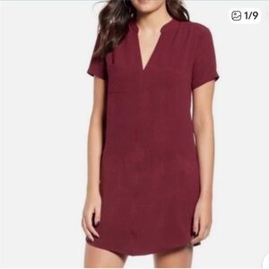 Lush All in Favor Hailey Crepe Shift Dress Size S Burgundy Pockets Split Neck